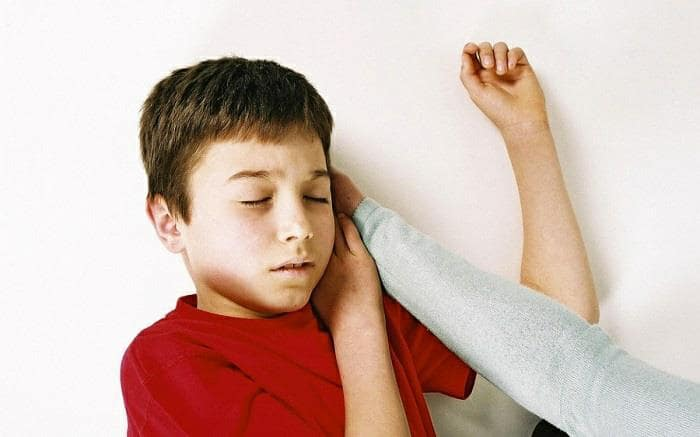 تشنج چه زمانی اتفاق می‌افتد؟