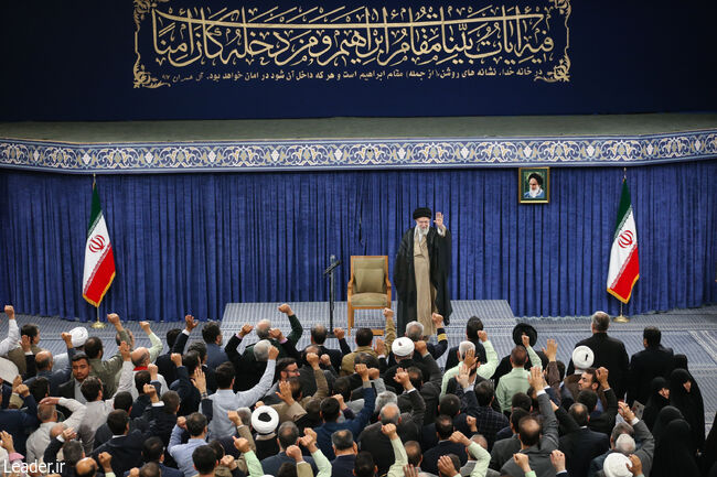 عکس/ دیدار مسئولان و کارگزاران حج با رهبر انقلاب