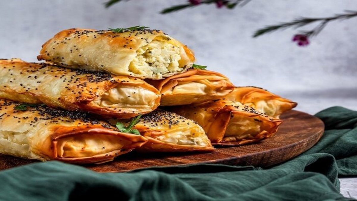 بورک گوشت؛ طعمی که سفره را پر از عطر و هیجان می‌کند!