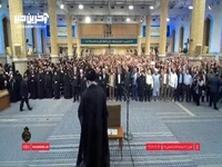 شعارهای حاضران در حسینیه امام خمینی هنگام ورود رهبر انقلاب