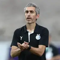 فرزاد حاتمی: جباری باید مربی استقلال بماند