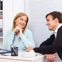  توصیه دکتر عزیزی برای ازدواج یک پسر جوان با خانمی که یک فرزند دارد و از او بزرگ‌تر است