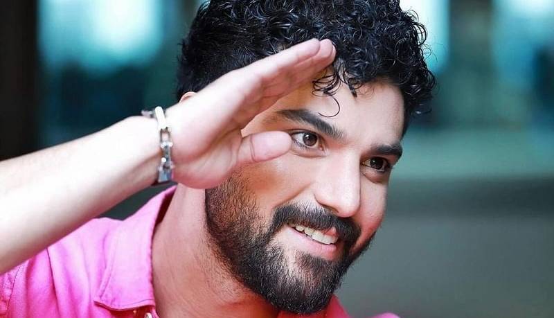 چهره ها/ سینا مهراد با یک شمایل متفاوت آفتابی شد