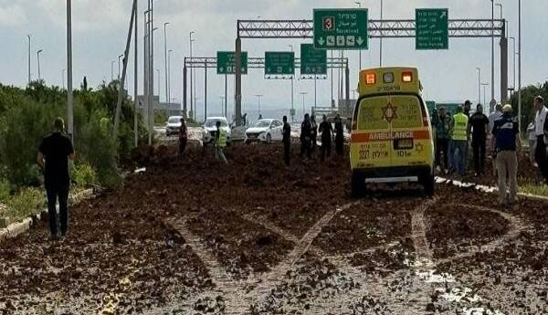 برجای ماندن حفره‌ای به عمق ۲۵ متر در بن گوریون؛ علت موج مهیب انفجارها