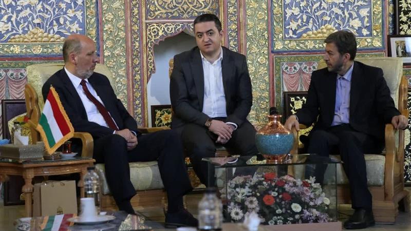 استانداراصفهان:نصف جهان آماده میزبانی هفته فرهنگی ایران درمجارستان است