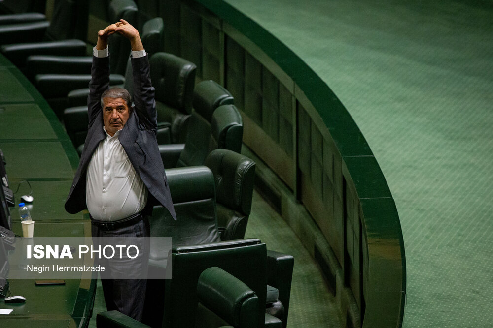 عکس/ تصاویر «منتخب هفته»؛ از انفجار در اسکله بندر شهید رجایی تا قهرمانی تراکتور