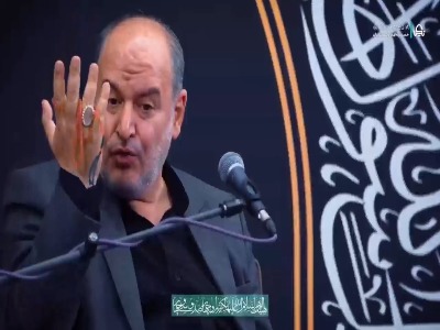 خدا تورو عزیز خلق کرده، خودت خودتو ذلیل نکن!