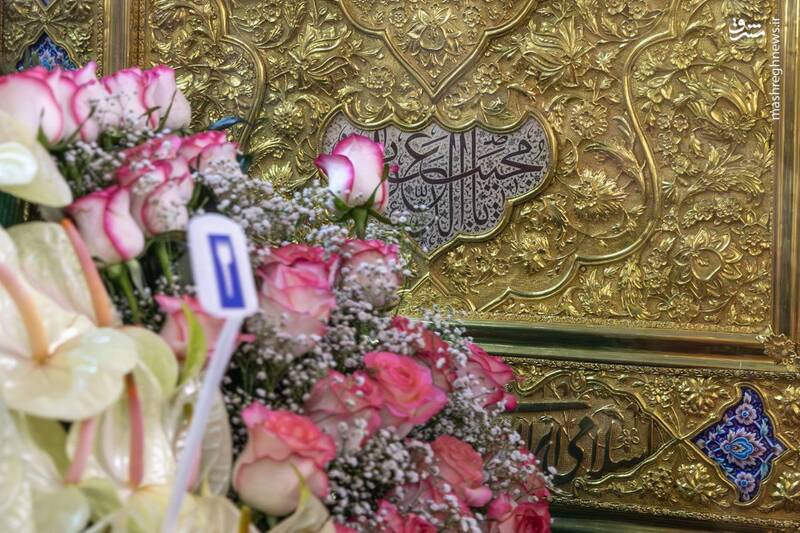 عکس/ گل‌آرایی ضریح نورانی علی ابن موسی الرضا(ع)