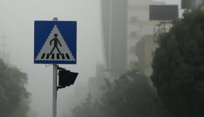 تهران همچنان درگیر باد شدید و گردوخاک