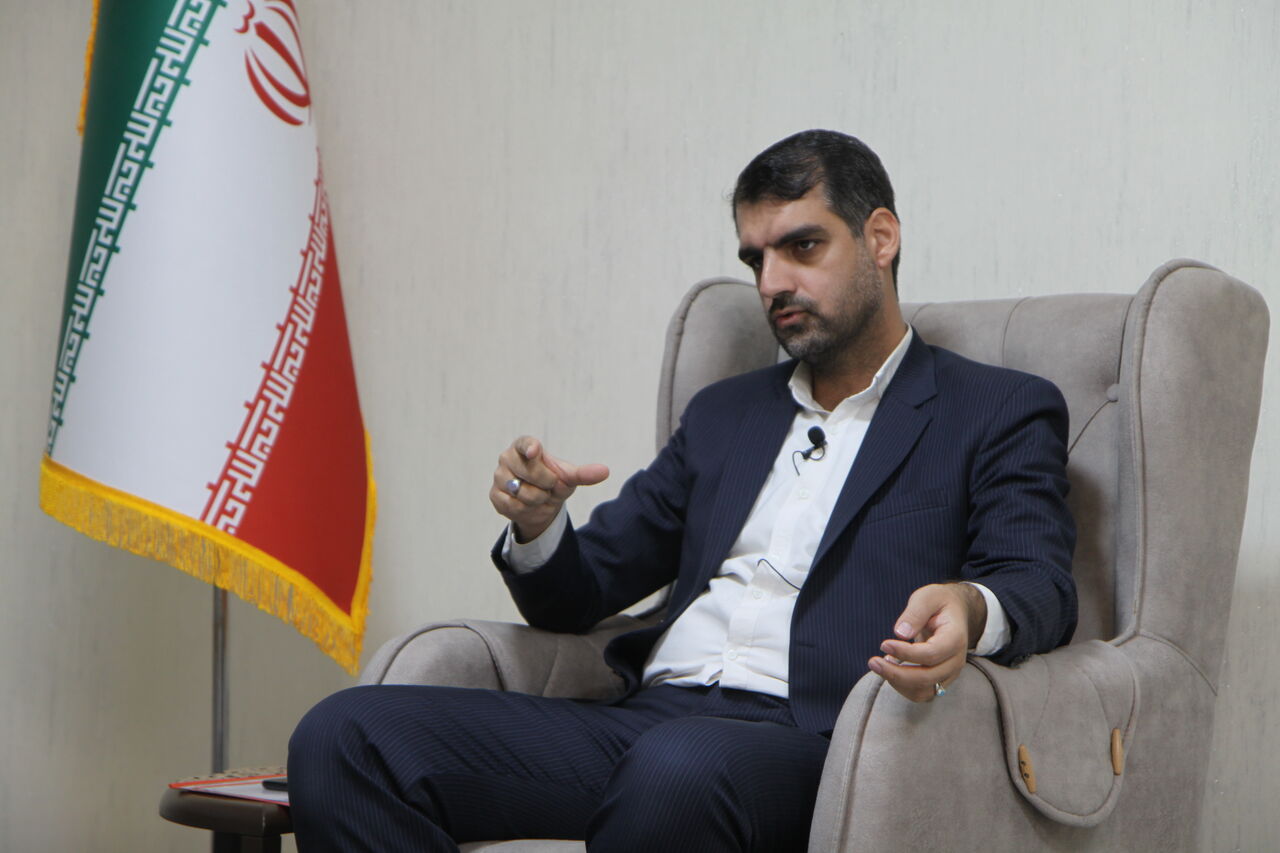 انتقاد رئیسی از اجرای قانون مالیات بر خانه‌های خالی؛ وزیر راه باید گرگ باشد