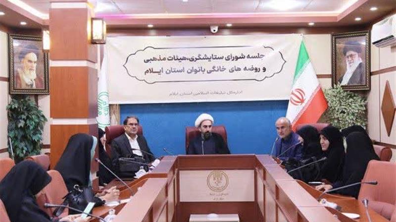 بانوان محور اصلی فعالیتهای فرهنگی هستند