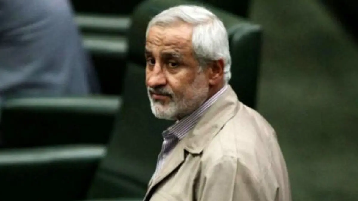 نادران: ترامپ تا دید چینی‌ها از تجارت جهانی بیشتر از آمریکا نفع می‌برند، زیر میز زد