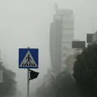 تهران همچنان درگیر باد شدید و گردوخاک