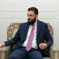 جولانی به قصد پاریس چمدان بست