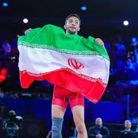 علیرضا دبیر: عاشق فوتبال بودم، اتفاقی وارد کشتی شدم