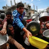 توزیع غذا بین گرسنگان و آورگان غزه