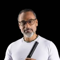 محسن شریفیان چگونه به موسیقی علاقمند شد؟