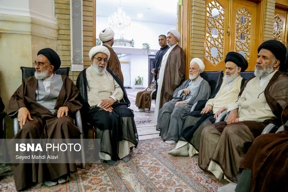 مراسم یادبود جانباختگان بندر شهید رجایی در حرم حضرت معصومه(س)