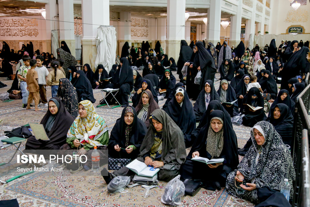 مراسم یادبود جانباختگان بندر شهید رجایی در حرم حضرت معصومه(س)