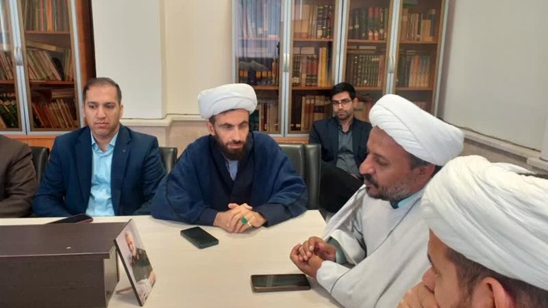 معلمان مدارس صدرا طلایهداران تربیت نسل آینده هستند