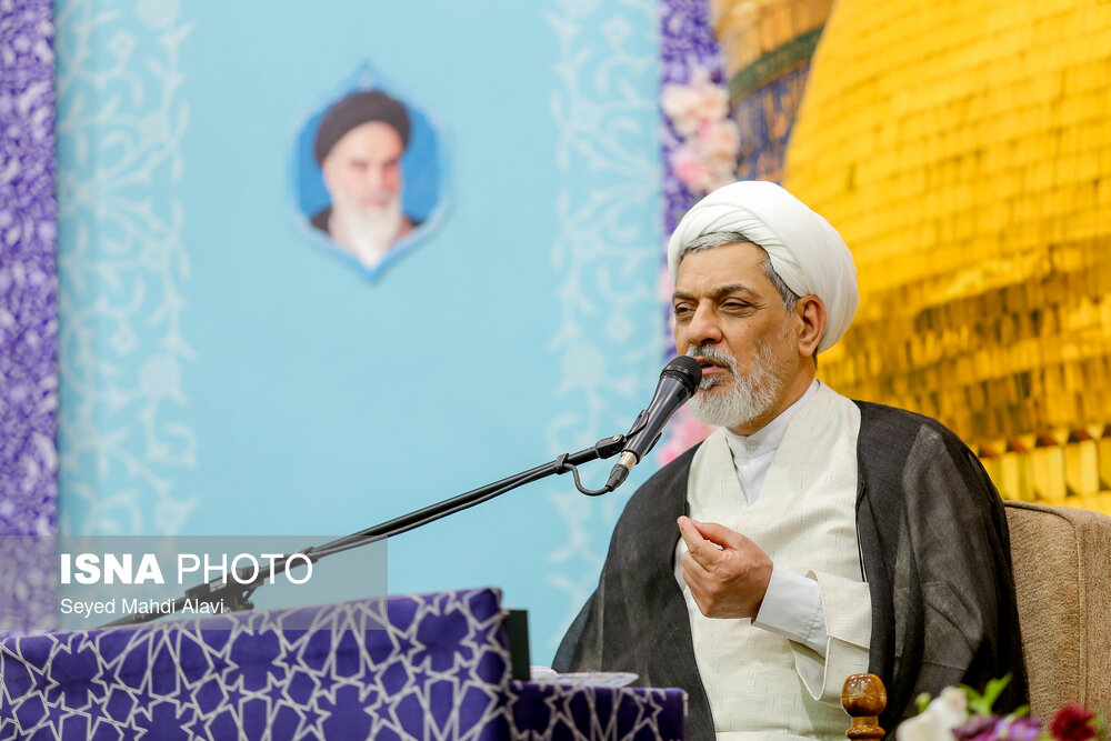 مراسم یادبود جانباختگان بندر شهید رجایی در حرم حضرت معصومه(س)