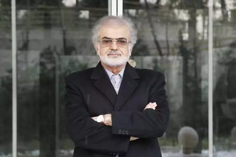 پیش بینی وزیر دولت اصلاحات: استیضاح یک وزیر دیگر پزشکیان رای میآورد