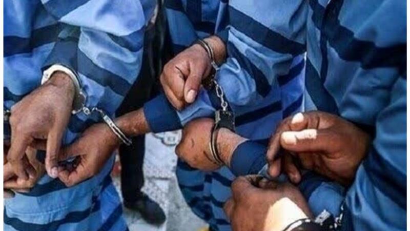 دستبند پلیس بر دستان عاملان نزاع دستهجمعی در آققلا