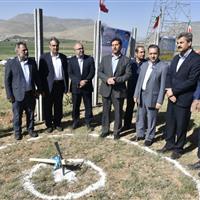 عملیات اجرایی احداث نیروگاه خورشیدی ۵ مگاواتی در شازند آغاز شد