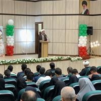 امام جمعه ایجرود: شهید مطهری الگوی کامل یک معلم انسان‌ساز است