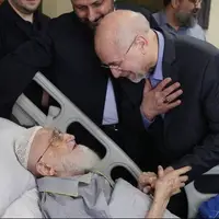 عکس/ عیادت قالیباف از آیت‌الله نوری همدانی