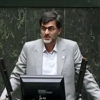 کوچک زاده: ترامپ دوست ندارد ناوها و سربازانش در خلیج فارس غرق شوند