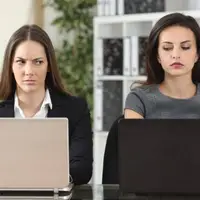 ۵ راه برای مقابله با همکار حسود در محل کار