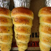 با این نان قیفی ها کلی غذای خوشمزه و متفاوت درست کنید