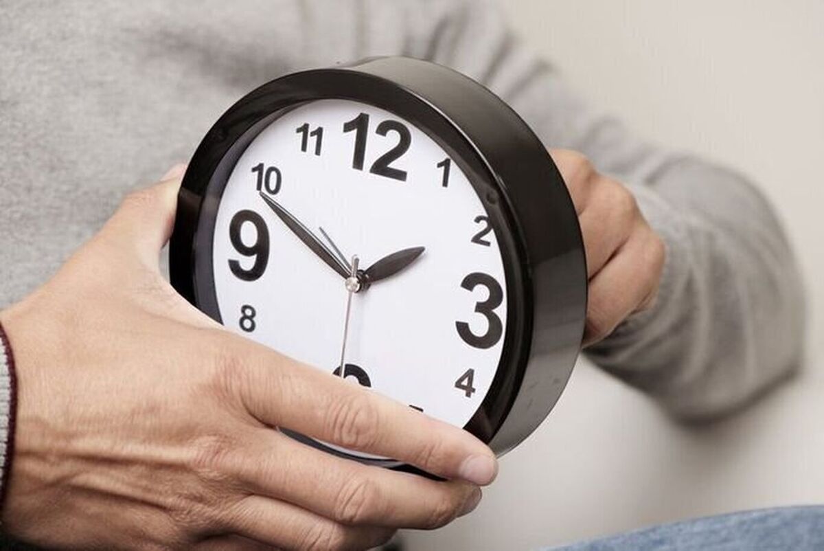 جزئیات تغییر ساعت اداری از روز شنبه؛ برخی مشاغل دورکار می شوند