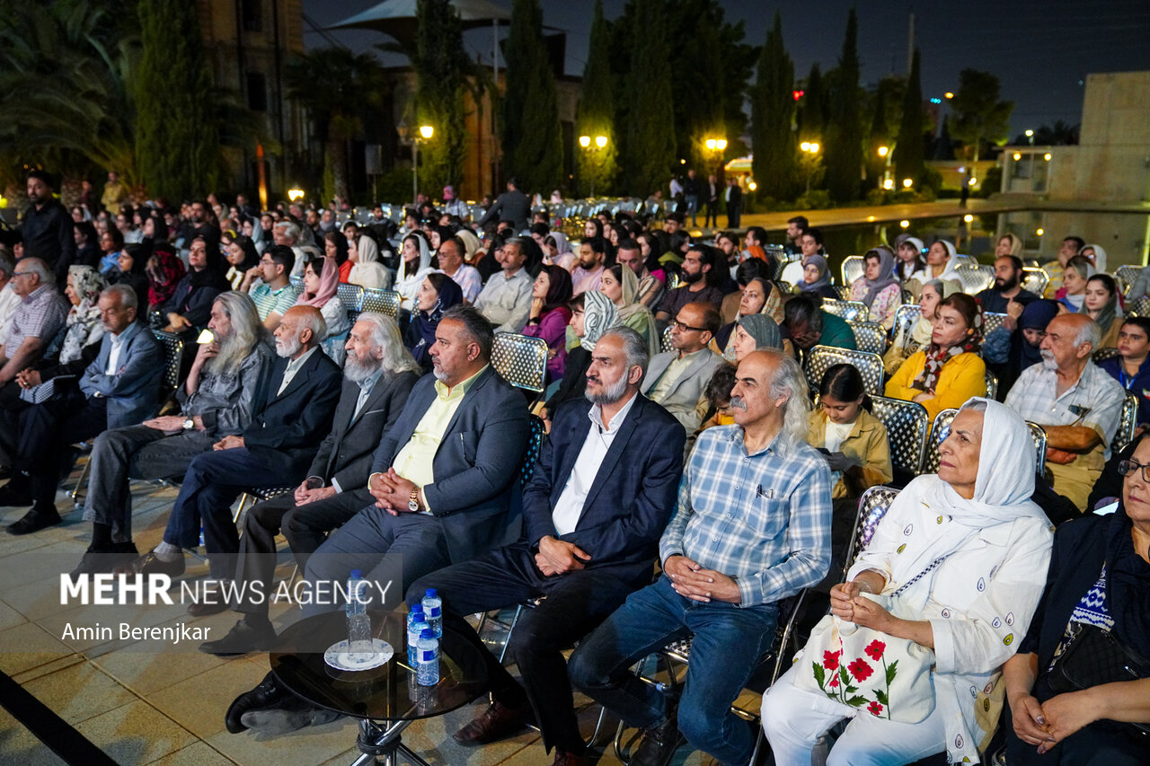 آیین نکوداشت «داریوش مودبیان» با حضور علی نصیریان در شیراز