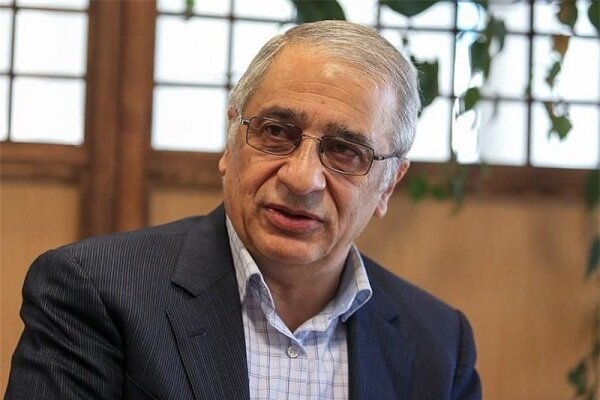  انتقاد رئیس‌کل پیشین بانک مرکزی به عملکرد فرزین درباره بانک آینده