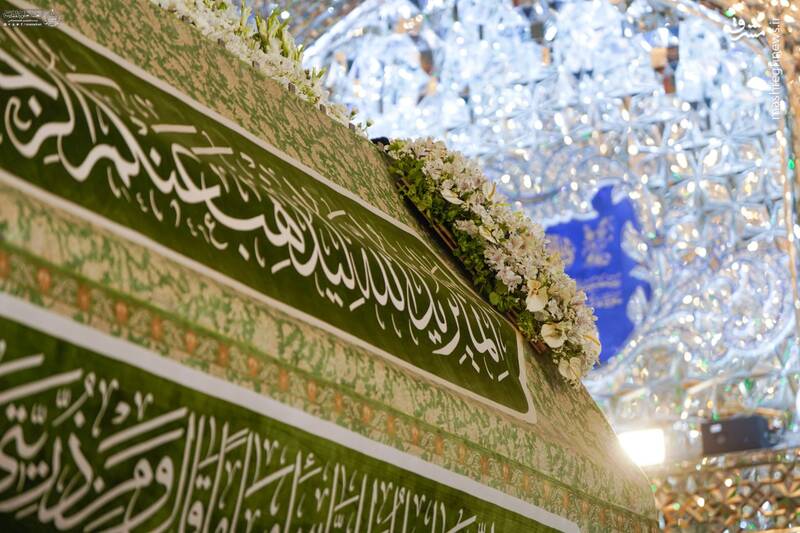 عکس/ گل‌آرایی ضریح نورانی امیرالمومنین(ع) در دهه کرامت