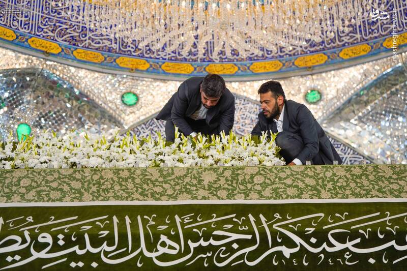 عکس/ گل‌آرایی ضریح نورانی امیرالمومنین(ع) در دهه کرامت