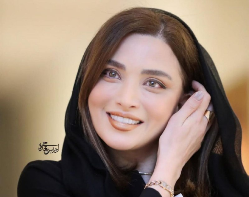 چهره ها/ بهنوش طباطبایی با یک تیپ بهاری جلب‌توجه کرد