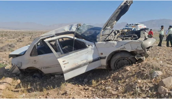 واژگونی پژوپارس در جاده جهرم یک فوتی و 7 مصدوم داشت
