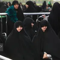 عکس/ همسر و دختران شهید جمهور در سالگرد شهدای خدمت
