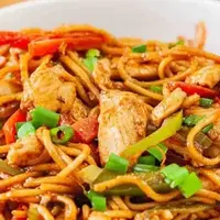 چیکن لومن؛ یک غذای آسیایی خوشمزه
