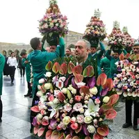 عکس/ گل آرایی ضریح مطهر امام رضا (ع) در آستانه روز ولادت با سعادت ایشان 