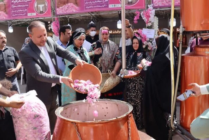 آیین گلابگیری کاشان جهانی شد