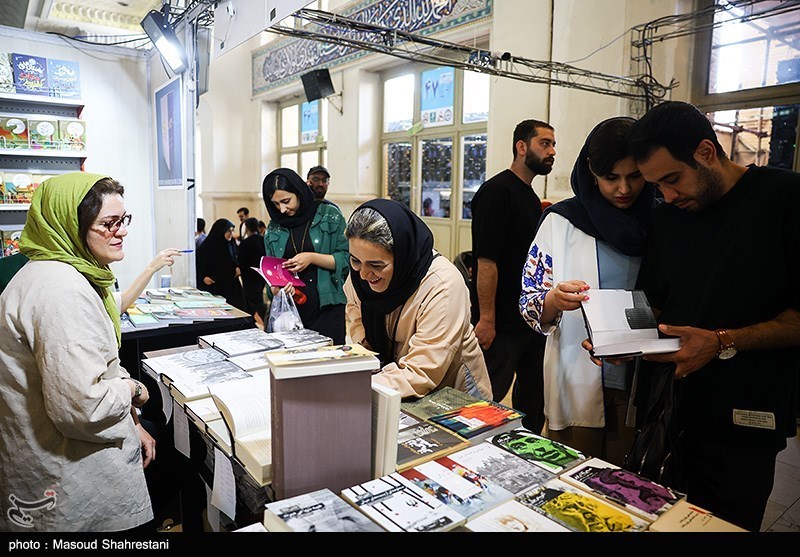 عکس/ سومین روز نمایشگاه بین المللی کتاب تهران