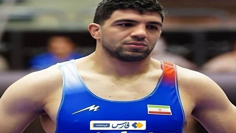 مدال برنز رقابتهای بینالمللی جام تختی بر گردن کشتیگیر کرمانشاهی