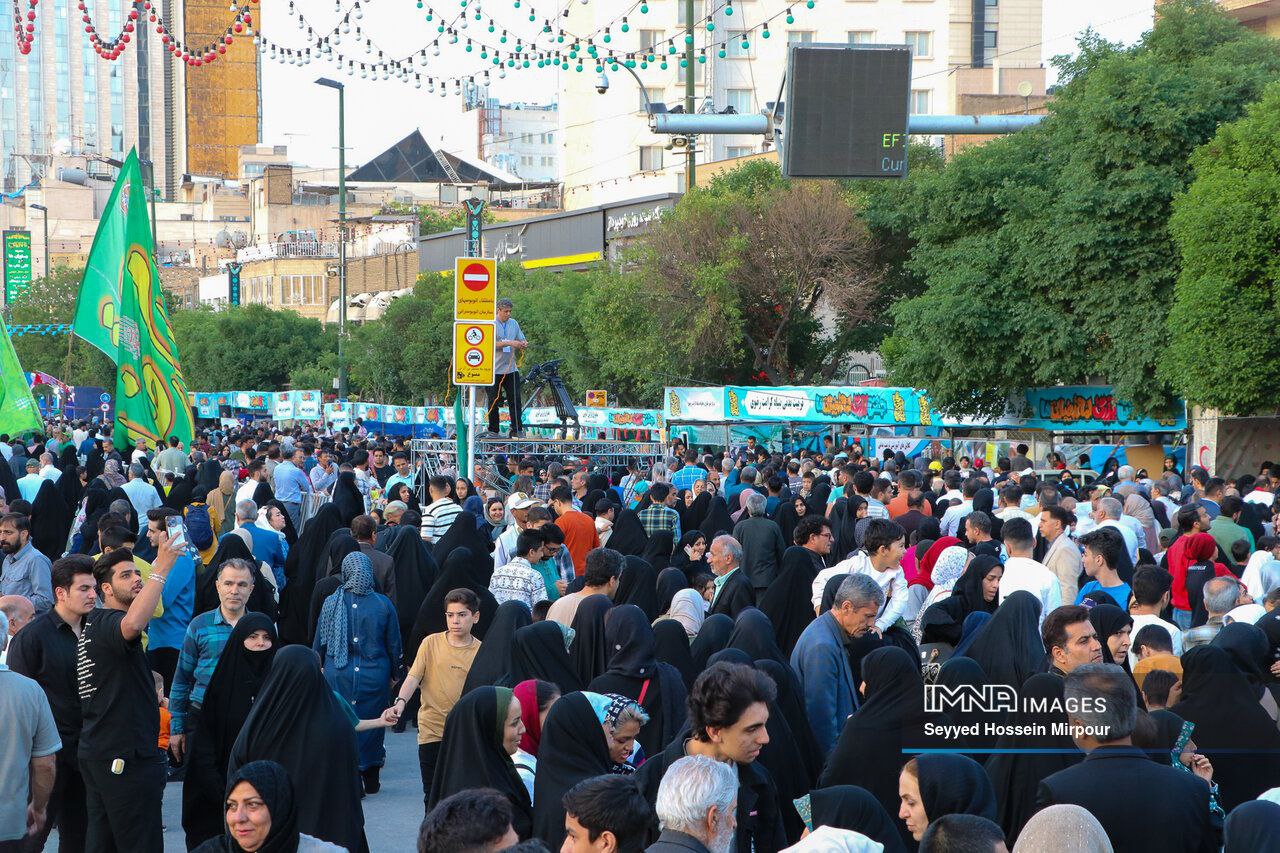 عکس/ جشن مردمی میلاد امام رضا (ع) در مشهد