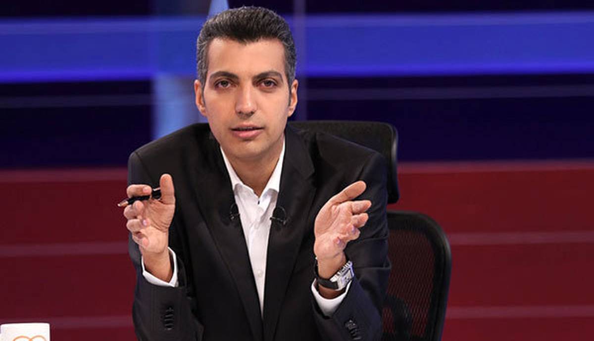 استقبال ویژه از «عادل فردوسی‌پور» در نمایشگاه کتاب