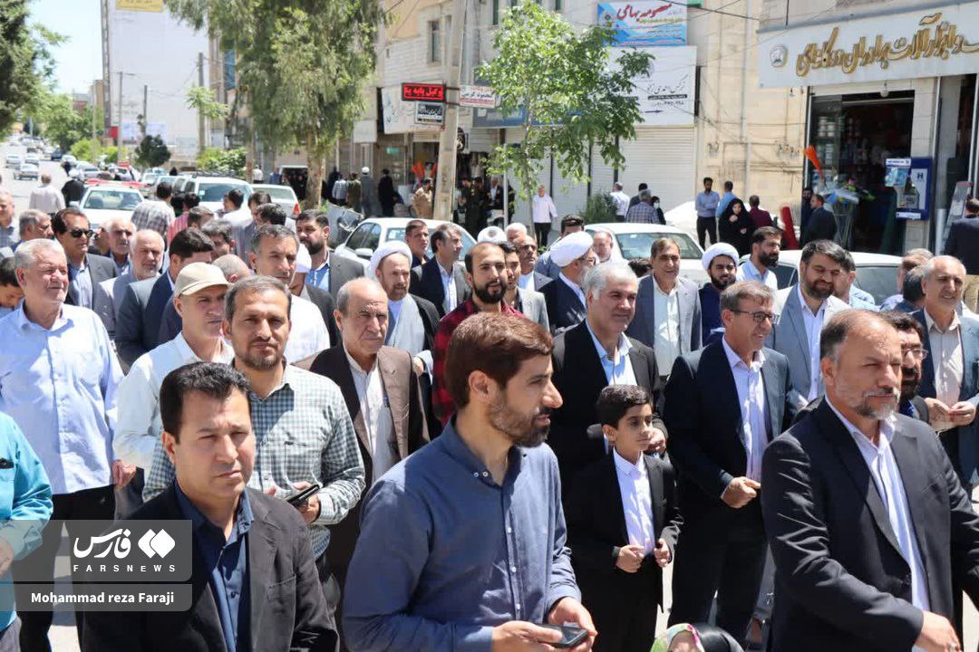  راهپیمایی مردم ایلام در حمایت از غزه 