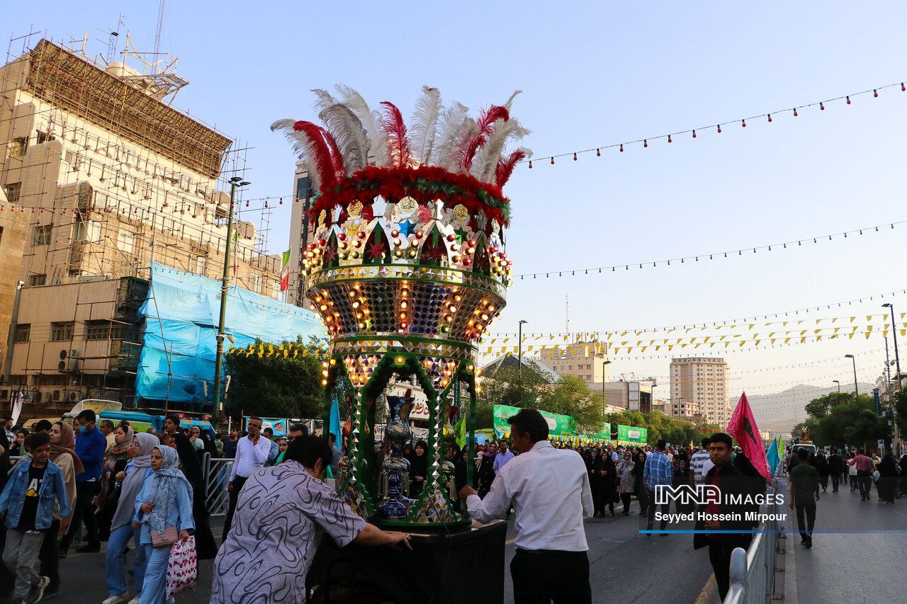 عکس/ جشن مردمی میلاد امام رضا (ع) در مشهد